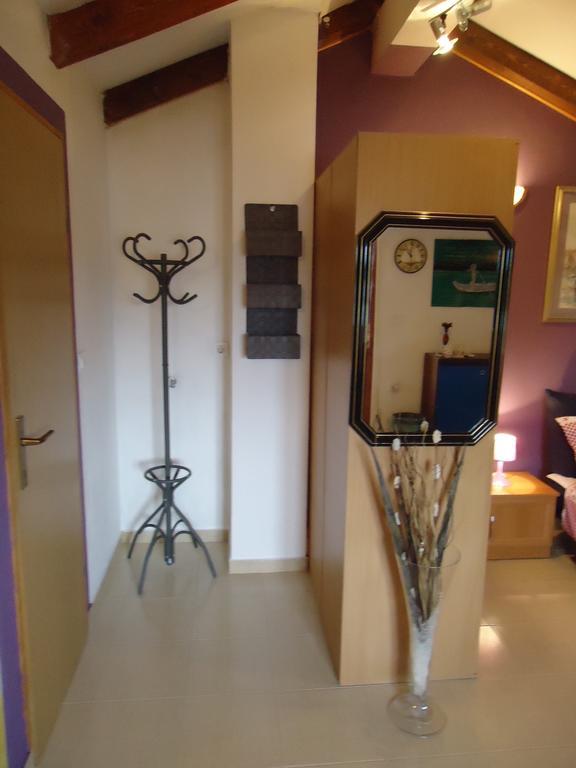 Studio Apartment Nera Rovinj Oda fotoğraf