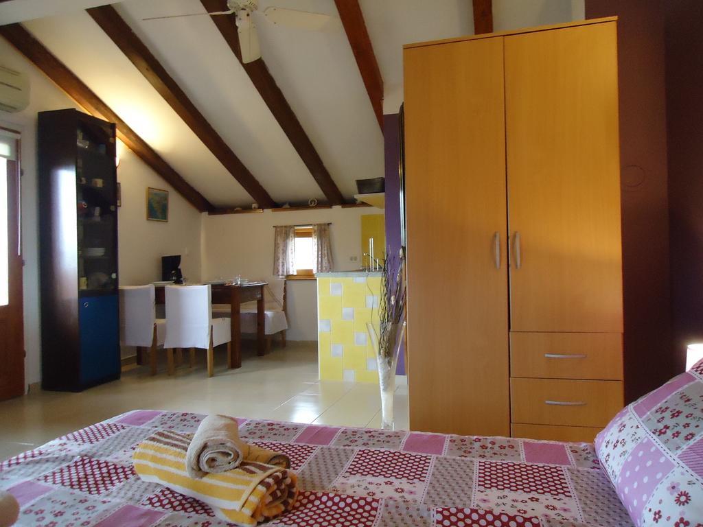 Studio Apartment Nera Rovinj Oda fotoğraf